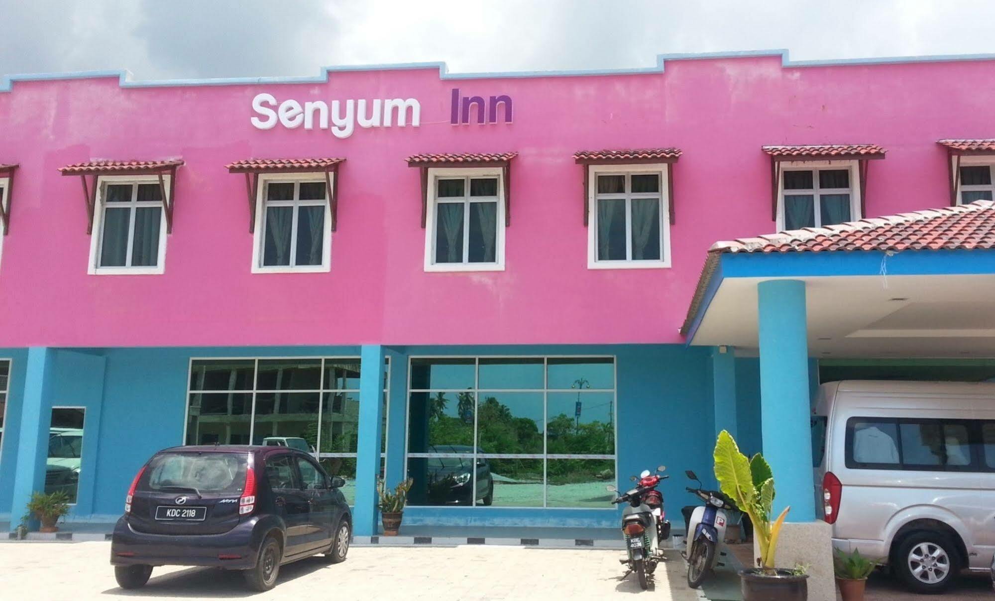 Oyo 275 Senyum Inn Pantai Cenang  Zewnętrze zdjęcie