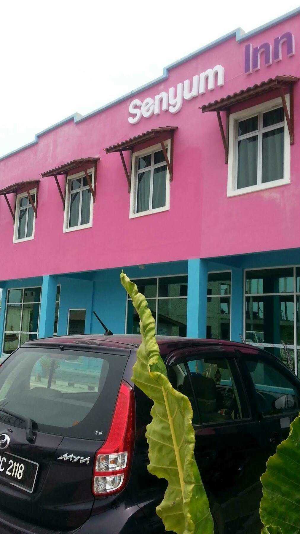 Oyo 275 Senyum Inn Pantai Cenang  Zewnętrze zdjęcie